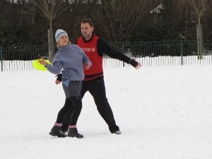 Ultimate Frisbee in the snow - Didsbury, Manchester